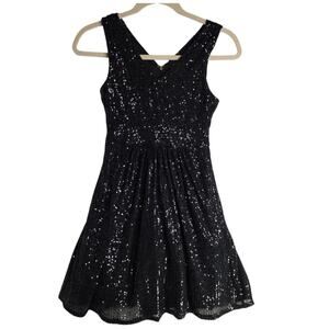 Draper James Sz6 Black V neck‎ Sequin below Knee Double layers dress. Sparkling